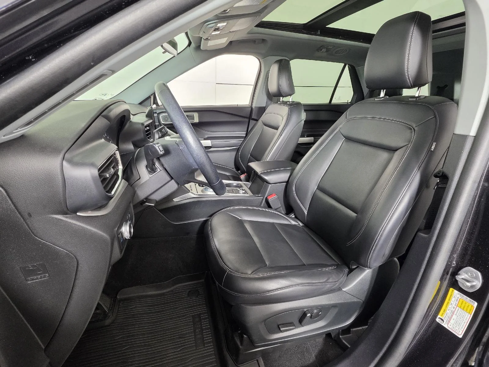 Used 2022 Agate Black Ford XLT image 2