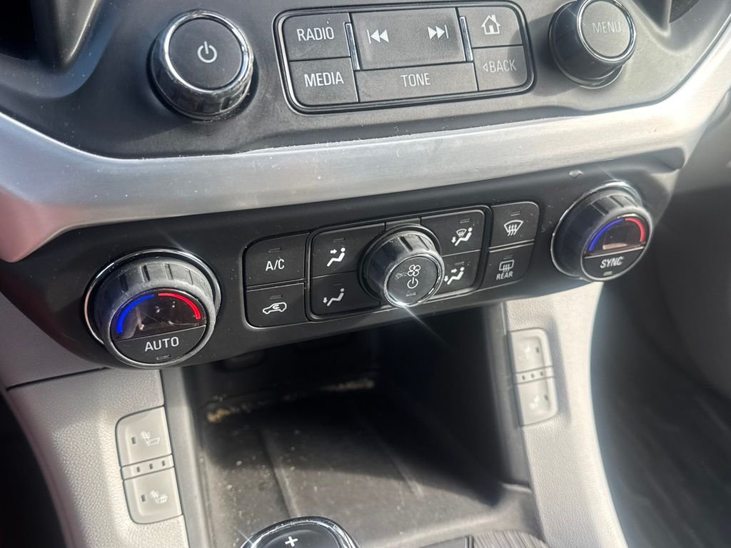Used 2017 Silver GMC SLT-1 image 33