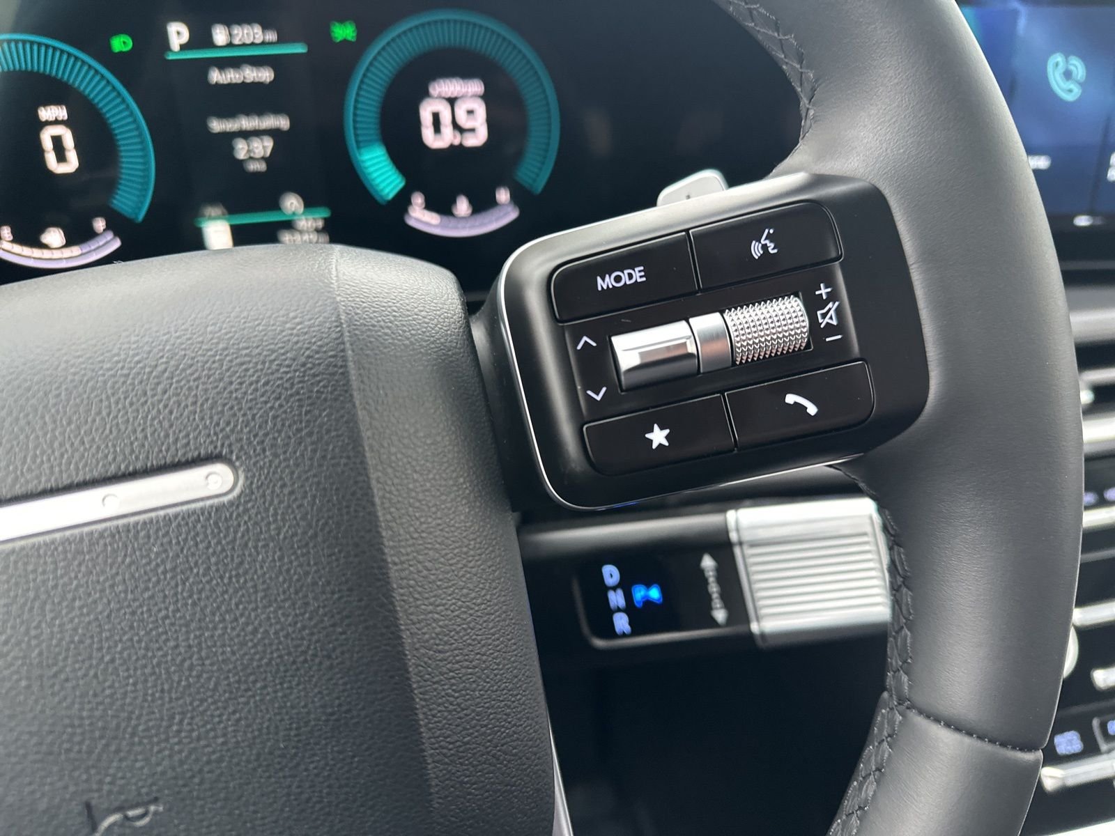 2025 Hyundai Santa Fe SE - Photo 49