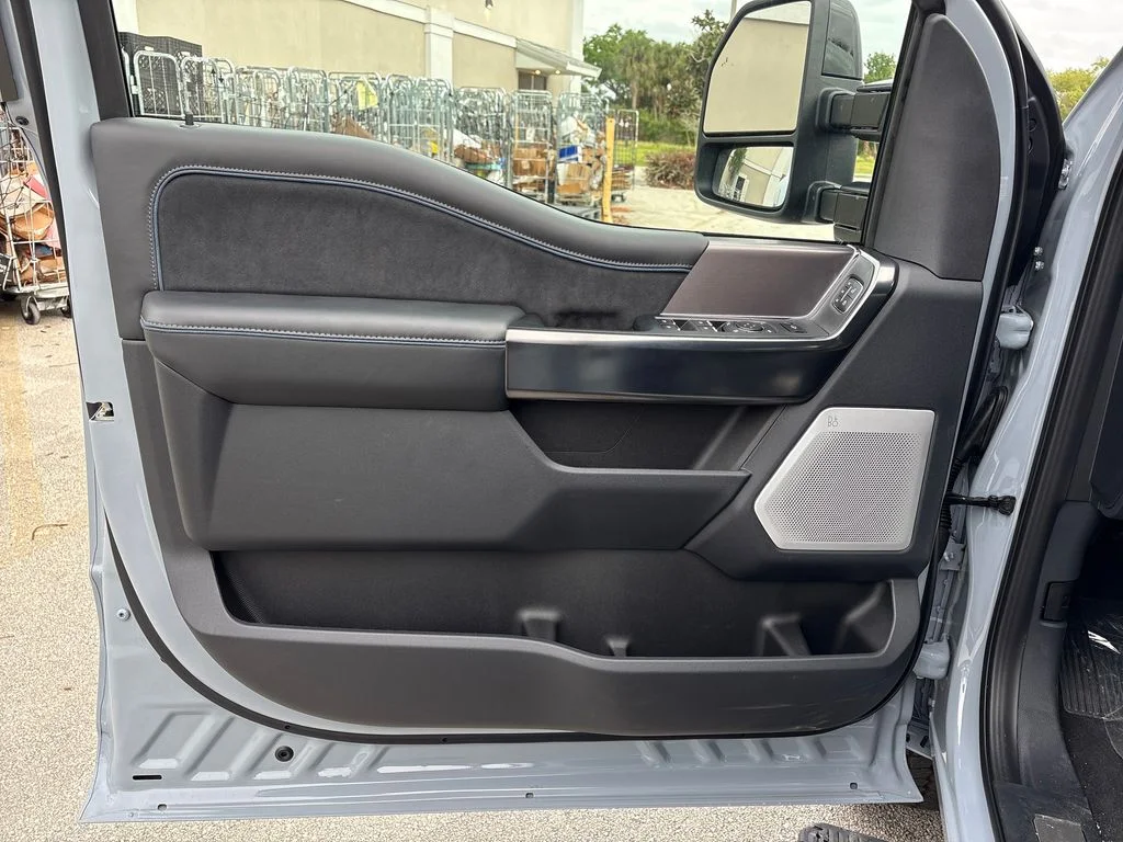 New 2026 Gray Ford Platinum image 27