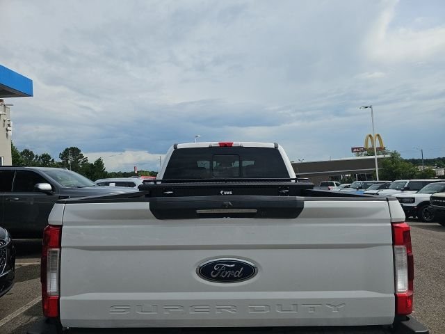 Used 2019 White Ford Lariat image 7