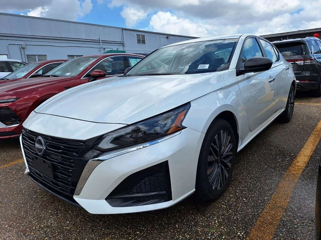 2024 Nissan Altima 2.5 SV AWD's photo