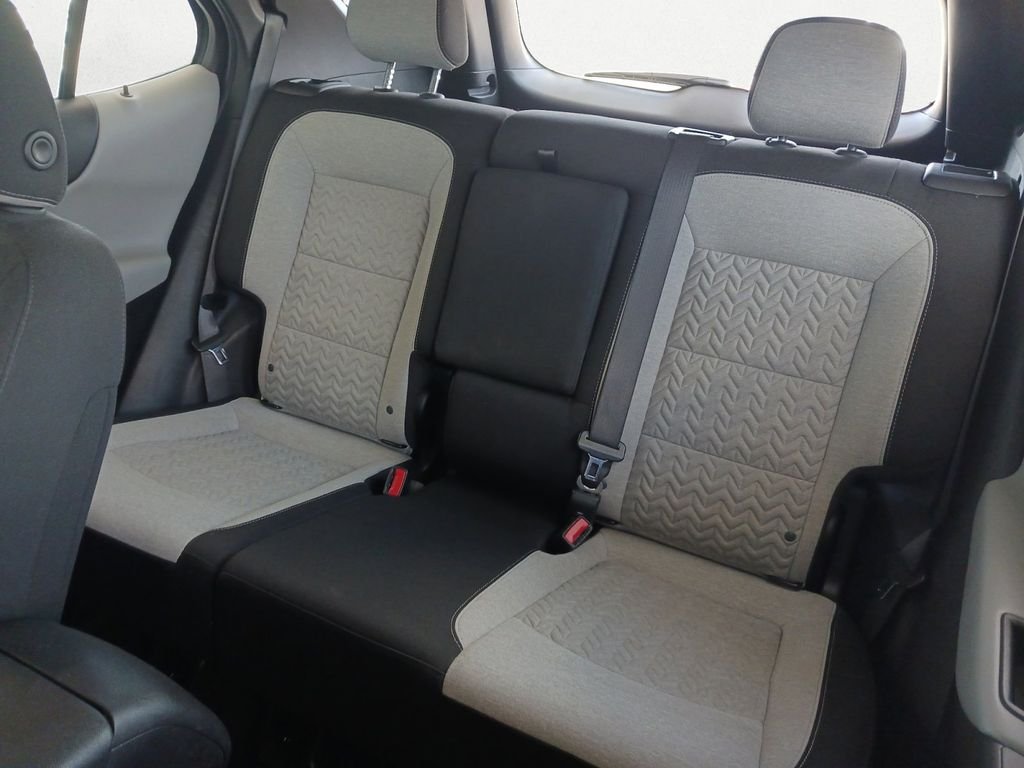 Used 2023 White Chevrolet LS image 9