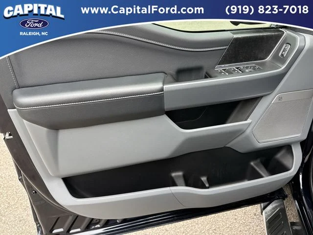 Used 2022 Blue Ford XLT image 20