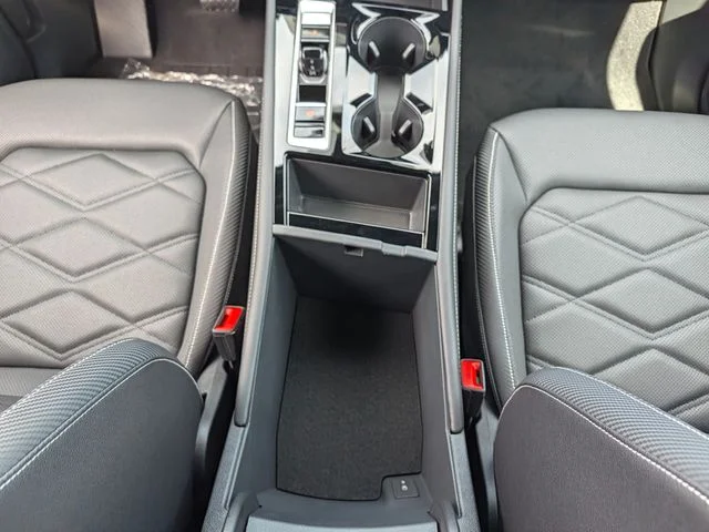 New 2026 Deep Black Pearl Volkswagen 2.0T SE W/TECHNOLOGY image 19