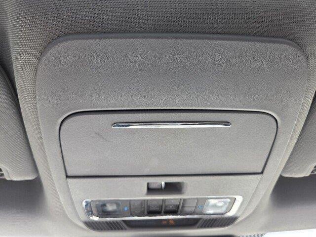 Used 2021 Star White Metallic Tri-Coat Ford LARIAT image 23