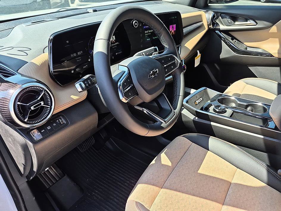 New 2026 Polar White Tricoat Chevrolet ACTIV image 16