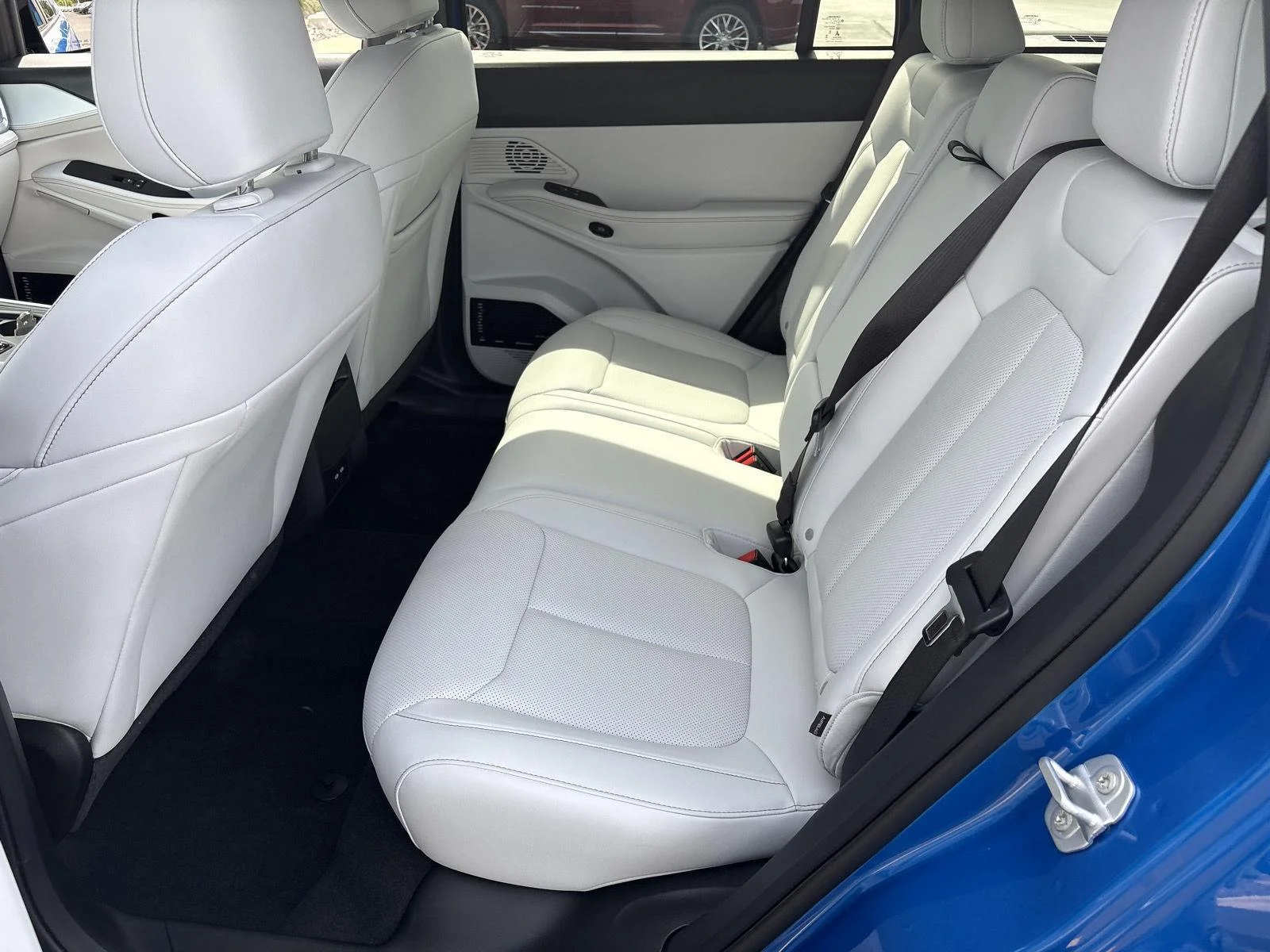 New 2026 Hydro Blue Pearlcoat Jeep Limited image 10