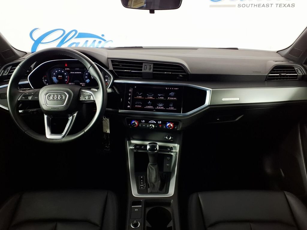Used 2025  Audi Premium image 13