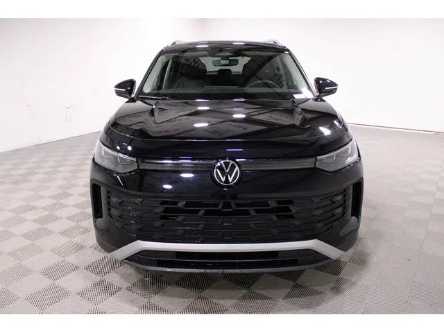 New 2026 Deep Black Pearl Volkswagen 2.0T SE image 31