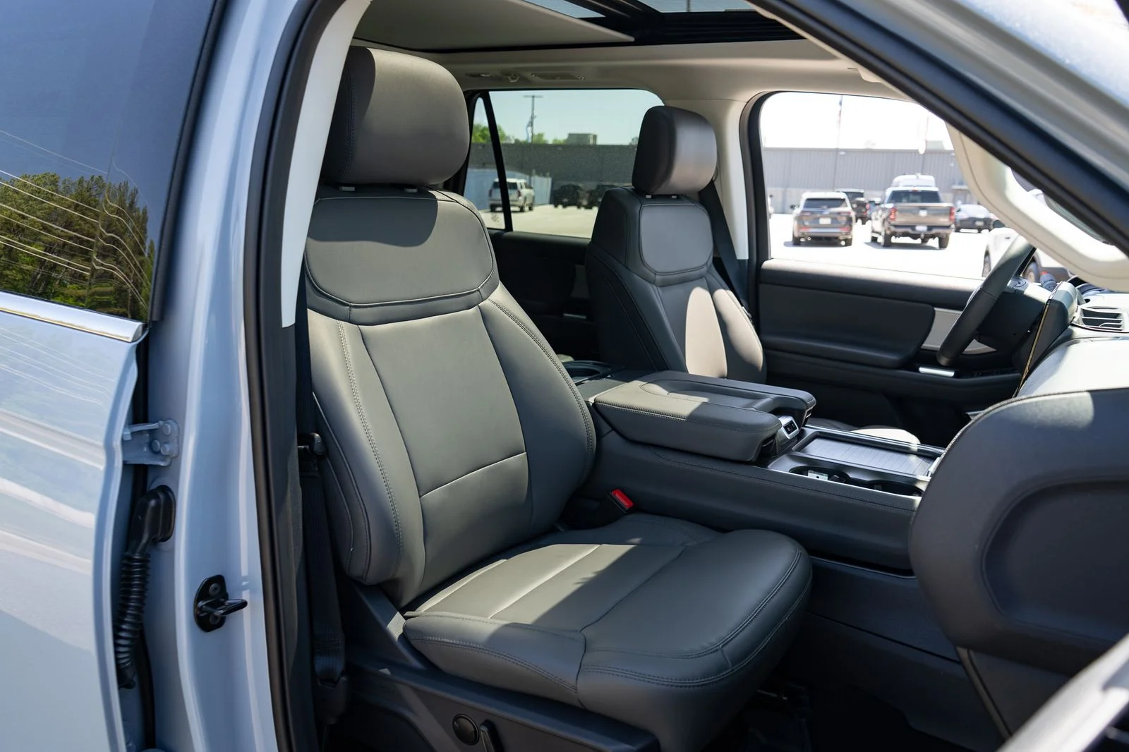 New 2026 Glacier Gray Metallic Tri-Coat Ford MAX Active image 24