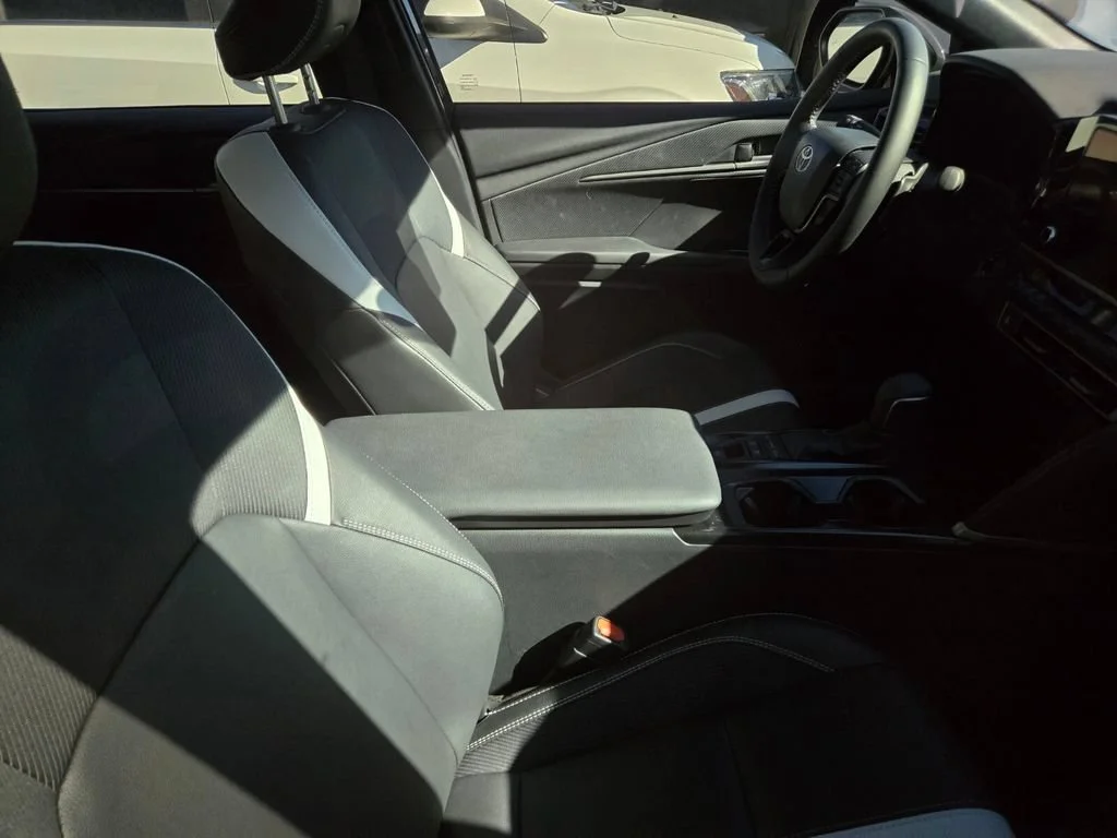 Used 2026 Underground Toyota LE image 4