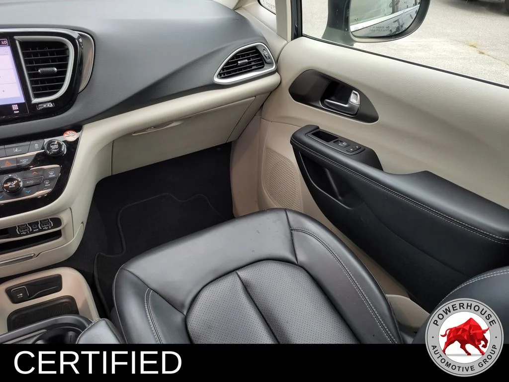Used 2023 Blue Chrysler Touring L image 22