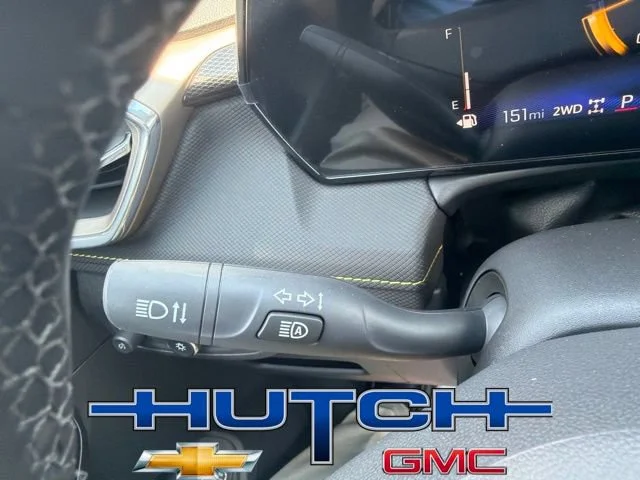 New 2026 Iridescent Pearl Tricoat Chevrolet ACTIV image 30
