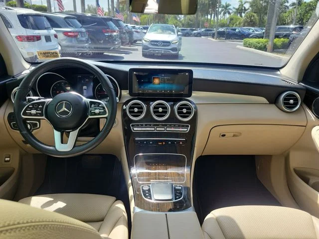 Used 2021 White Mercedes-Benz GLC 300 image 13