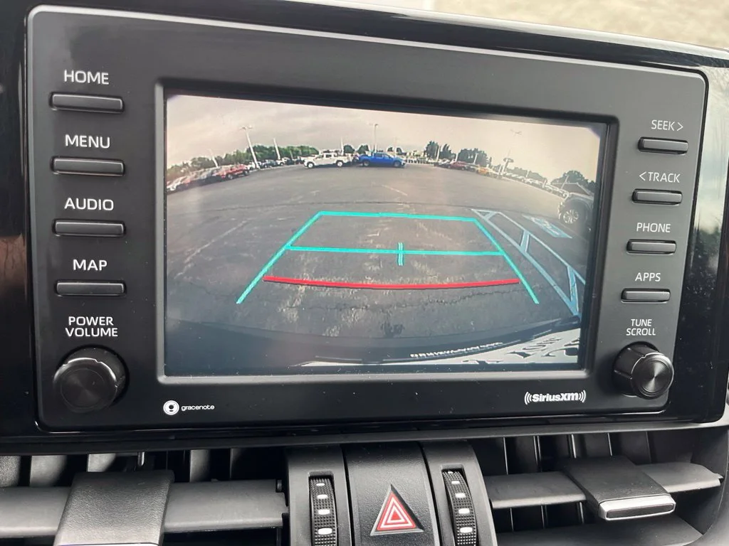 Used 2020 Midnight Black Metallic Toyota XLE Premium image 23