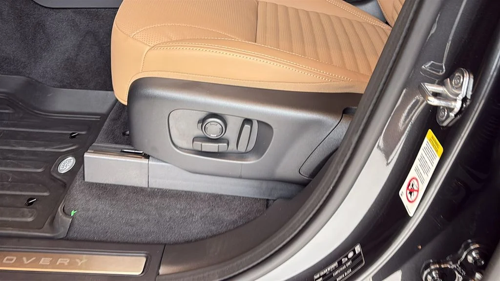 2026 Land Rover Discovery Dynamic SE - Photo 10