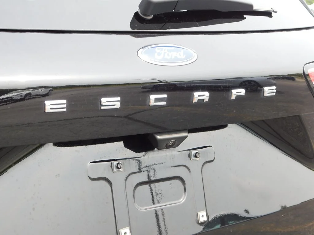 Used 2022 Black Ford Titanium image 41