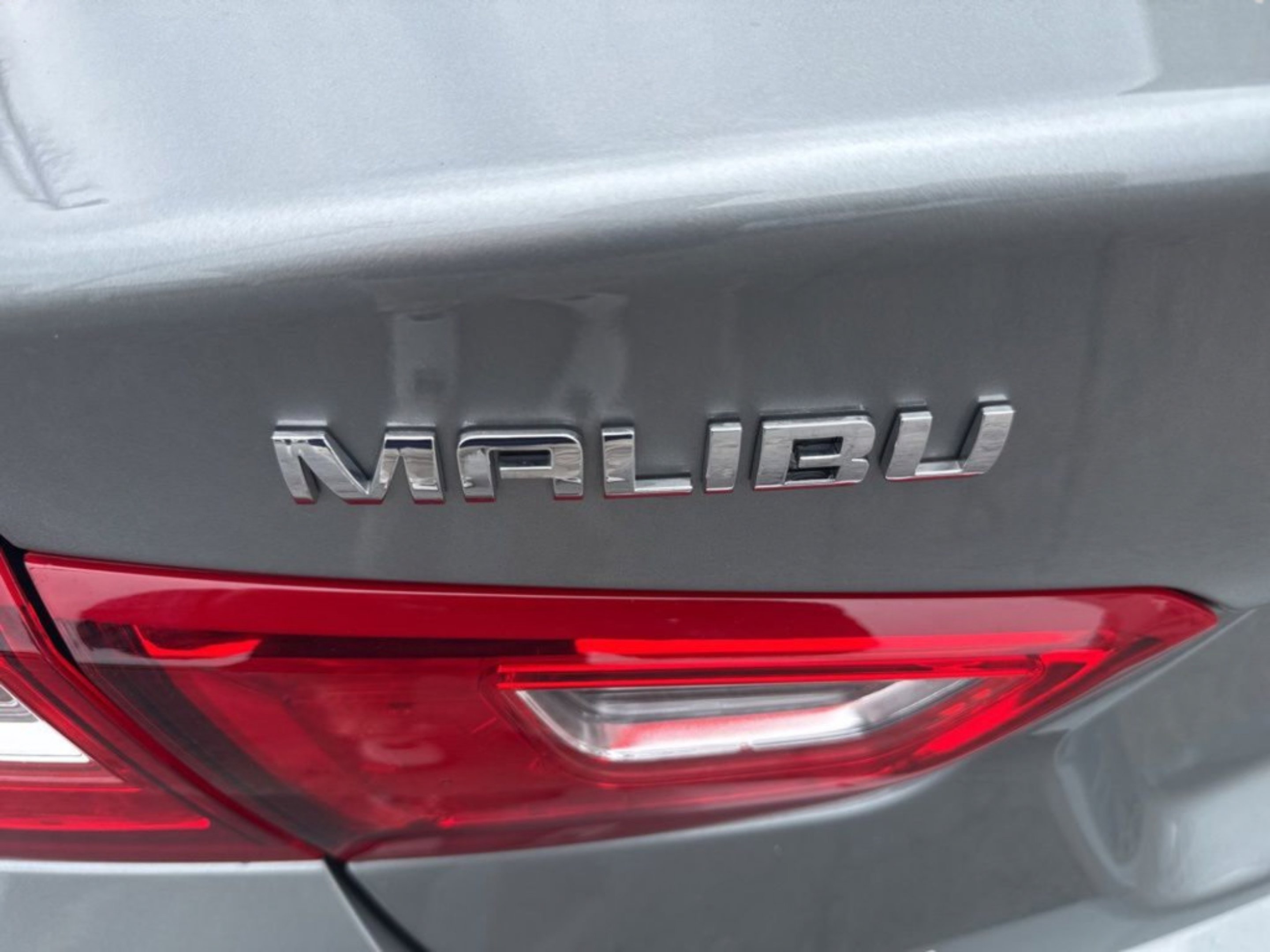 Used 2025 Sterling Gray Metallic Chevrolet  image 33