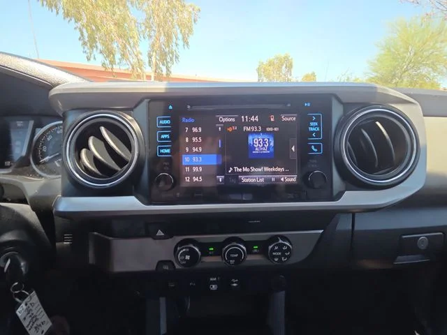 Used 2019 White Toyota SR5 image 16