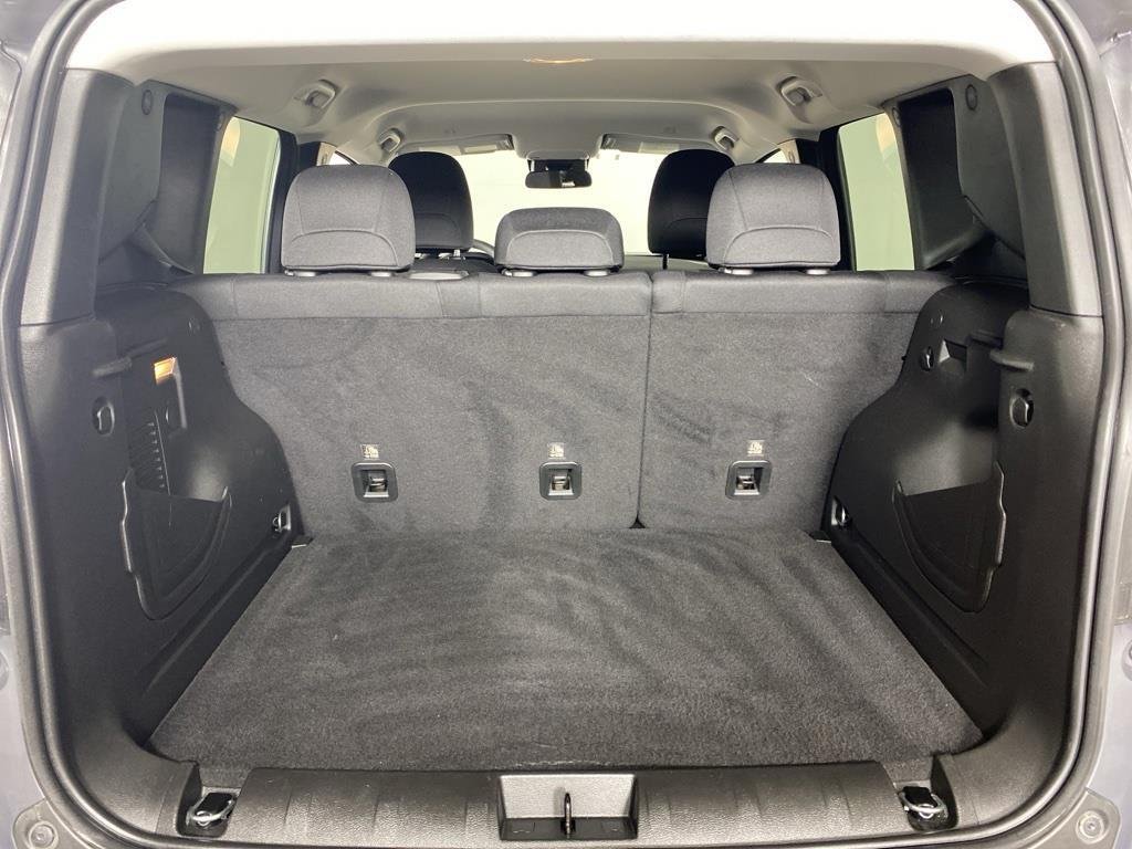 Used 2022 Graphite Gray Jeep Latitude image 25