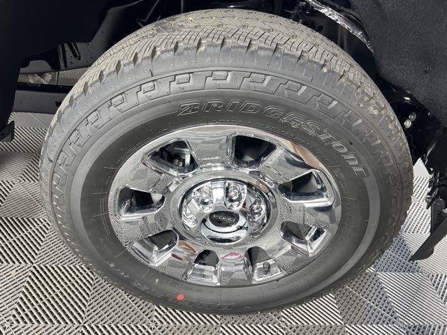 New 2025 Star White Metallic Tri-Coat Ford King Ranch® image 49