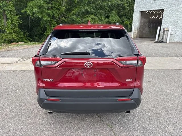 Used 2025 Red Toyota XLE image 6