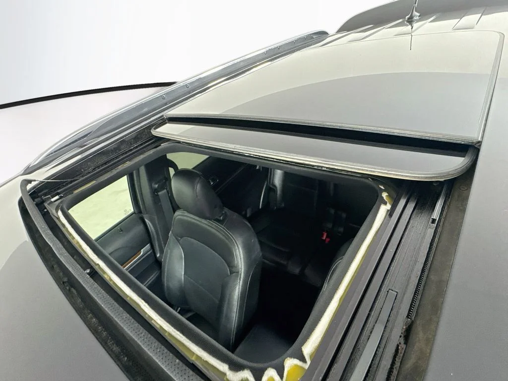 Used 2019 Black Metallic Ford Limited image 28