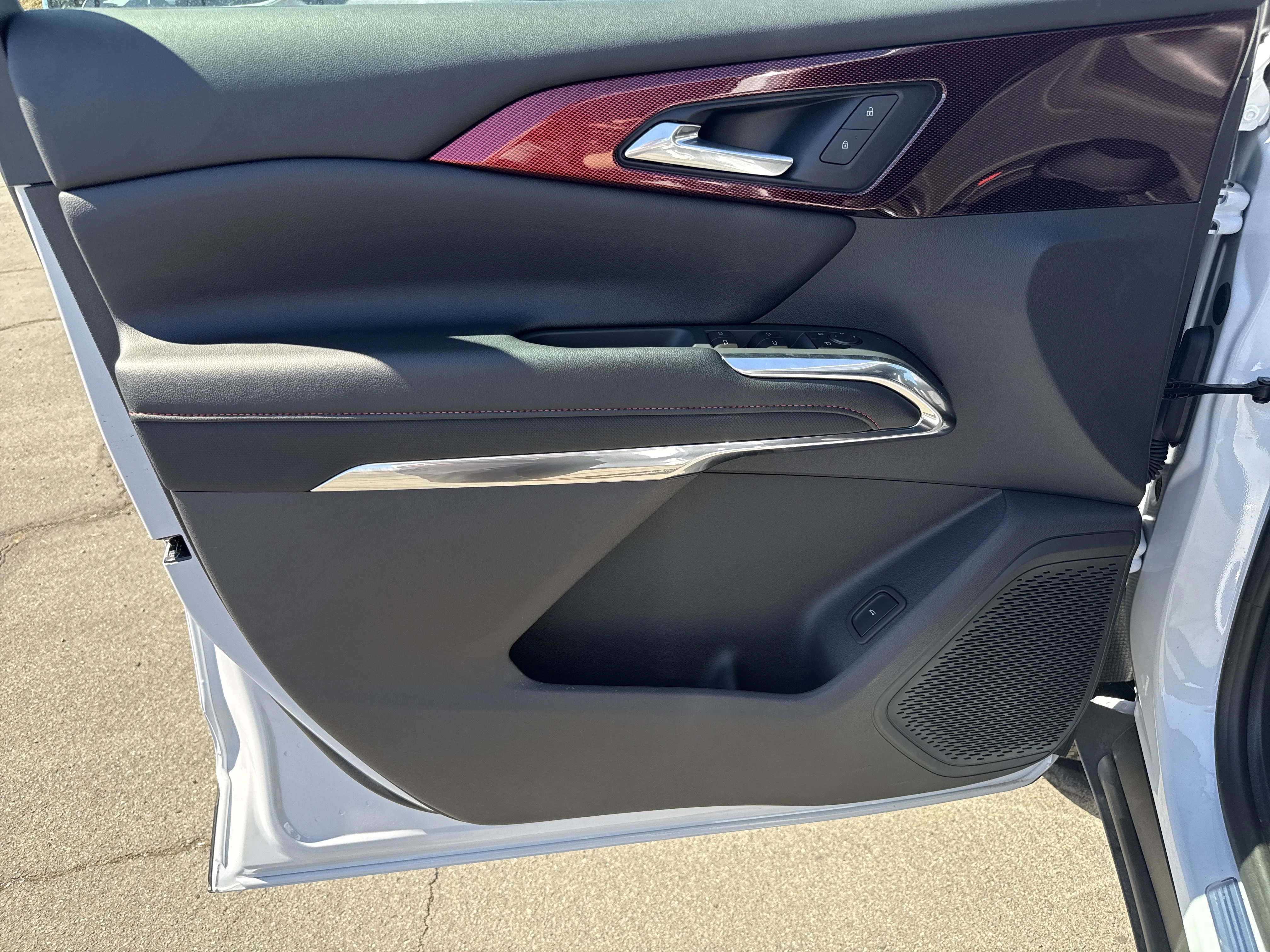 New 2026 Polar White Tricoat Chevrolet Z71 image 9