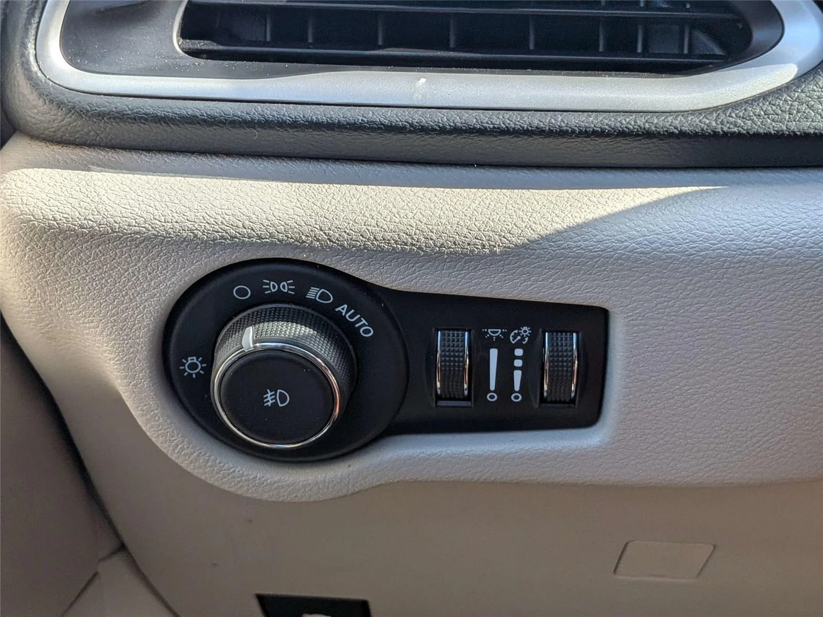 Used 2023 Gray Chrysler Touring L image 23