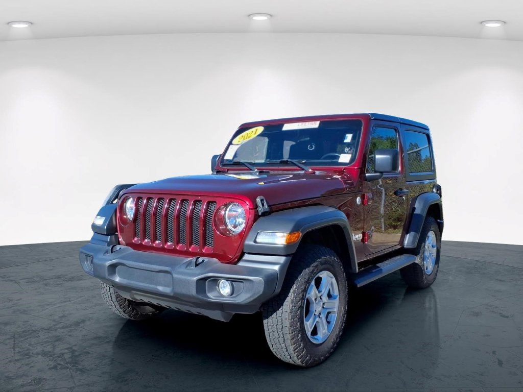 Used 2021 Red Jeep Sport S image 4