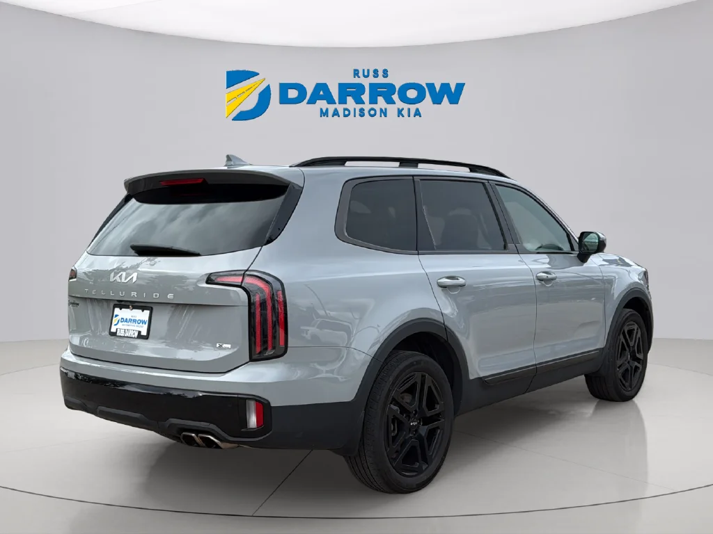 Used 2024 Wolf Gray Kia EX X-Line image 5