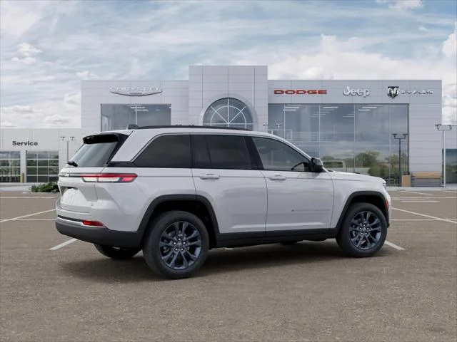 New 2026 Bright White Clear-Coat Exterior Paint Jeep 85th Anniversary Edition image 30