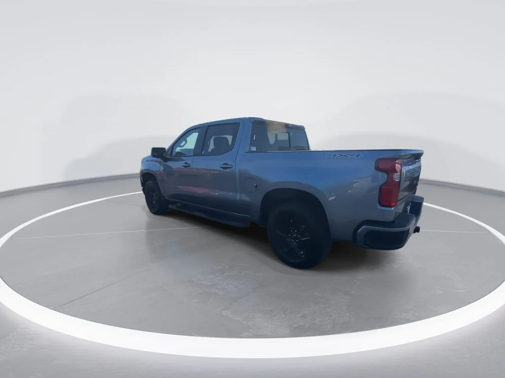 Used 2025 Gray Chevrolet RST image 6