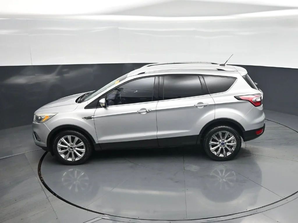 Used 2017 Silver Ford Titanium image 41