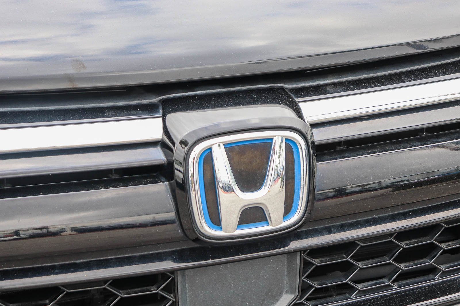 Certified Used 2022 Black Honda EX-L image 4