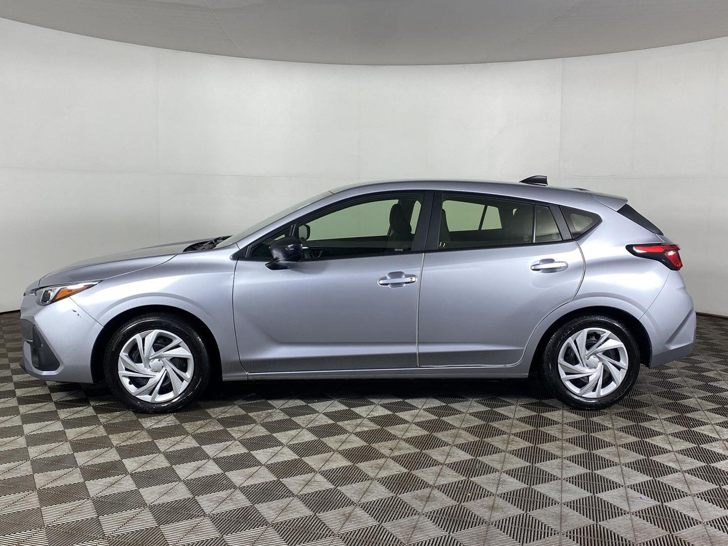 Used 2024 Ice Silver Metallic Subaru Base image 4