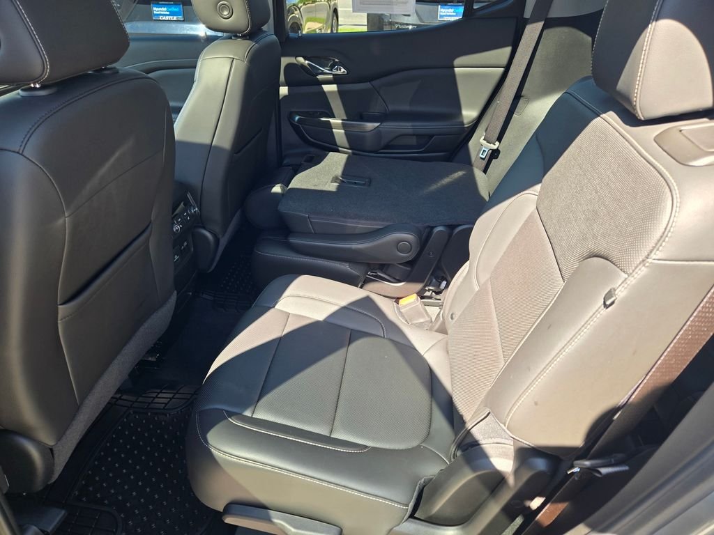 2023 GMC Acadia SLT - Photo 29