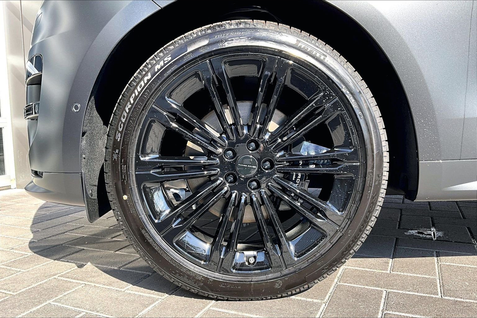 New 2026 Carpathian Grey Land Rover Dynamic SE image 12