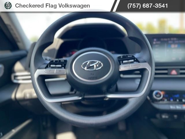 Used 2023 Ultimate Red Hyundai SEL image 31