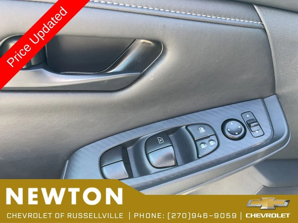 Certified Used 2025 Gun Metallic Nissan S image 9
