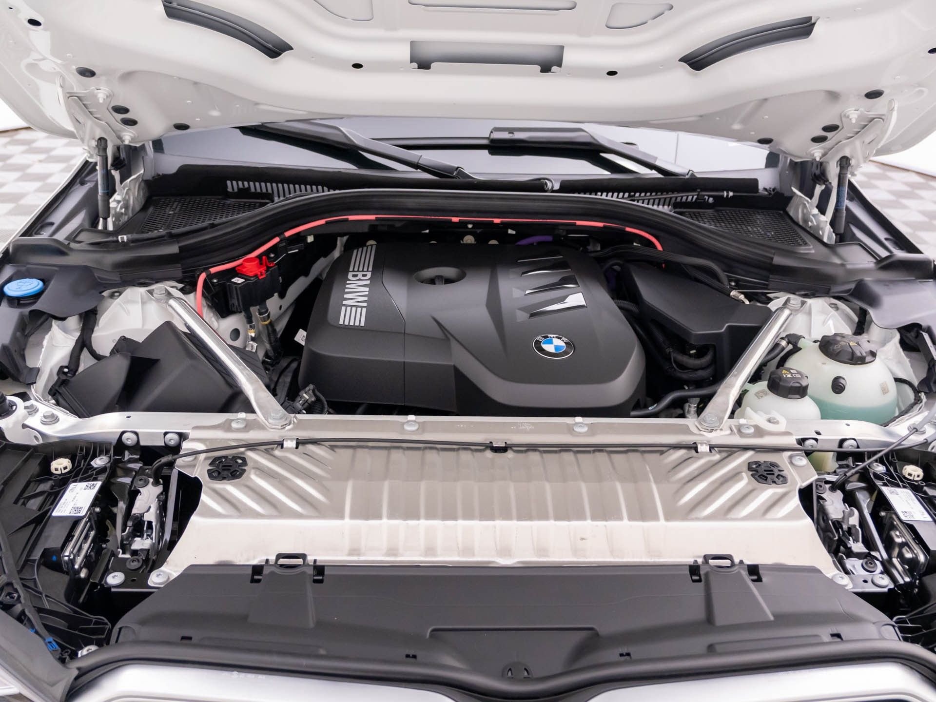 New 2026 Alpine White BMW 30 xDrive image 28