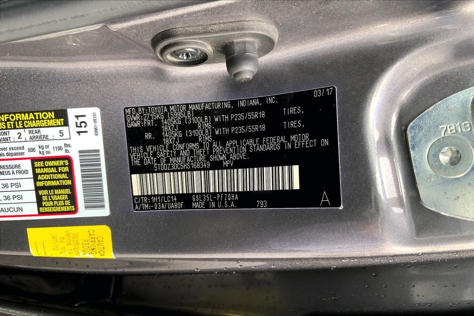 Used 2017 Predawn Gray Mica Toyota XLE Premium image 34
