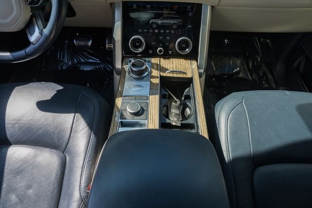 Used 2018 Byron Blue Metallic Land Rover 5.0L V8 Supercharged Autobiography image 34