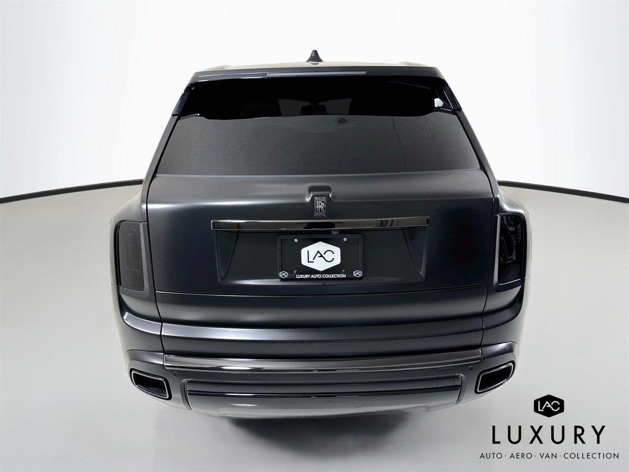 Used 2023 Gunmetal Rolls-Royce Black Badge | Rear Entertainment | 26