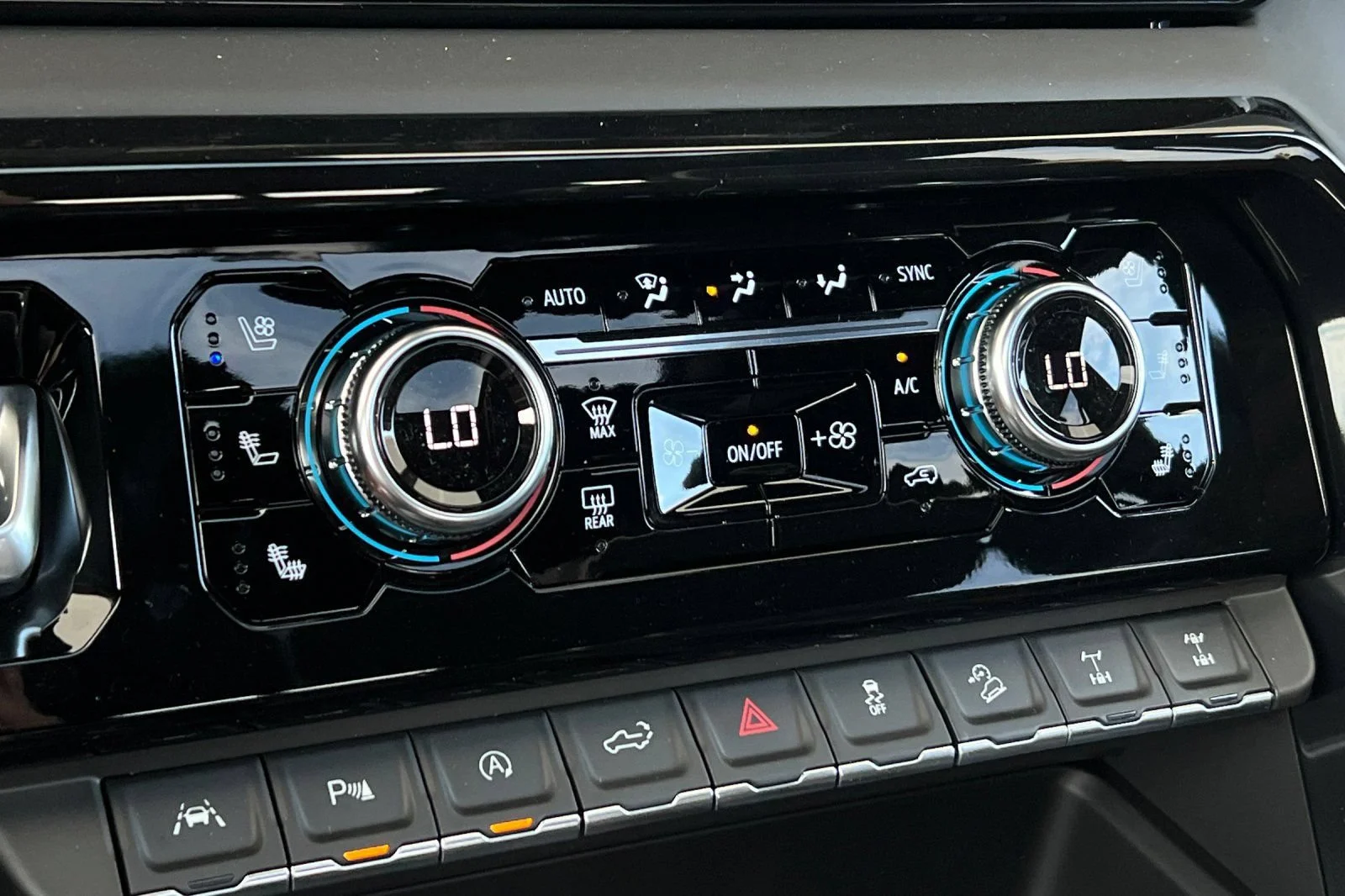 2026 GMC Sierra 1500 AT4X - Photo 22
