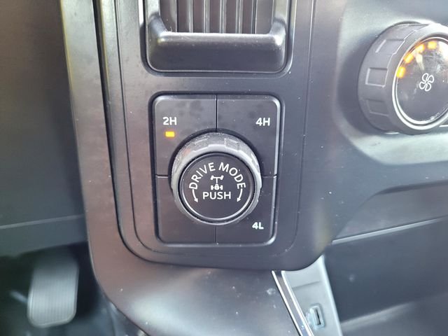 Used 2022  Ford XL image 19