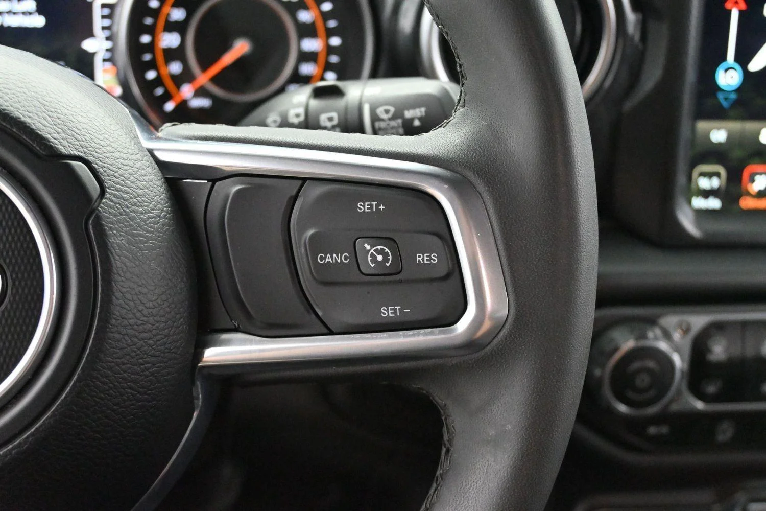 Used 2023 White Jeep Sahara Altitude image 16