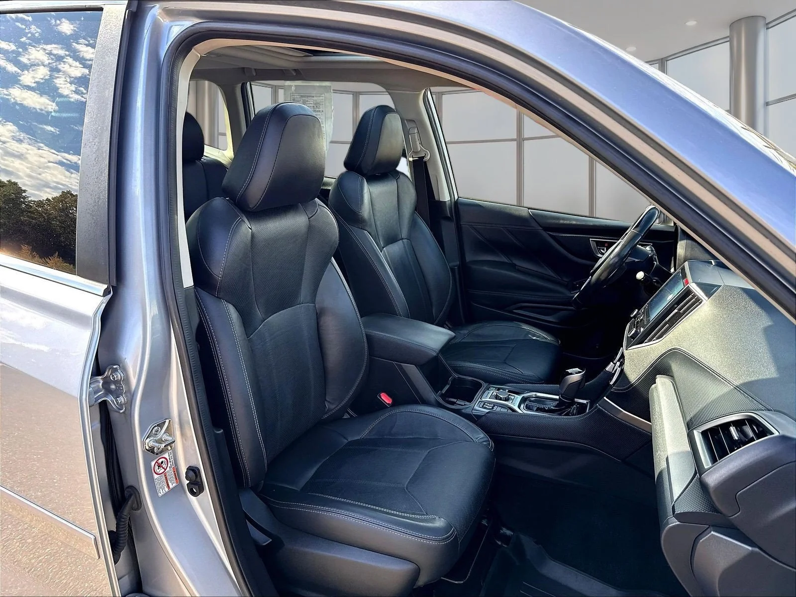 Used 2020 Ice Silver Metallic Subaru Limited image 32