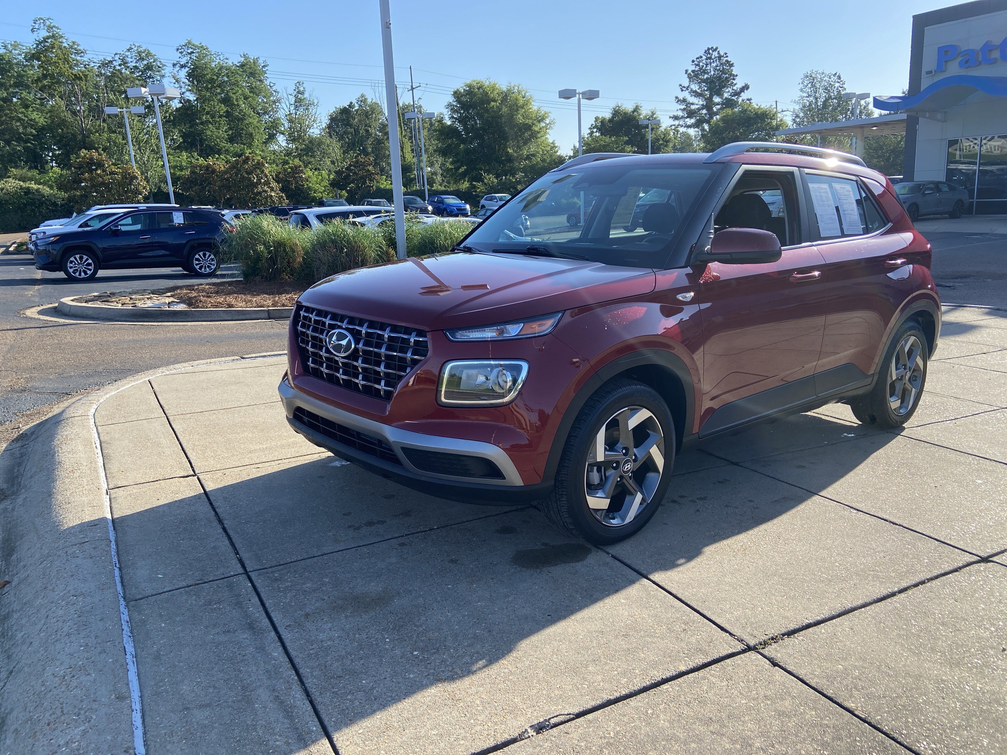 Used 2025 Ultimate Red Hyundai SEL image 4
